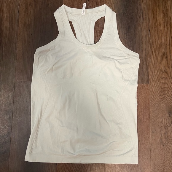 ‎Athleta - Picture 1 of 6